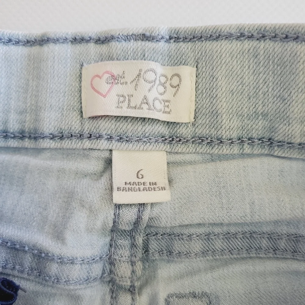 K1231 * Children's Place Girls Light Wash Jeans Size 6